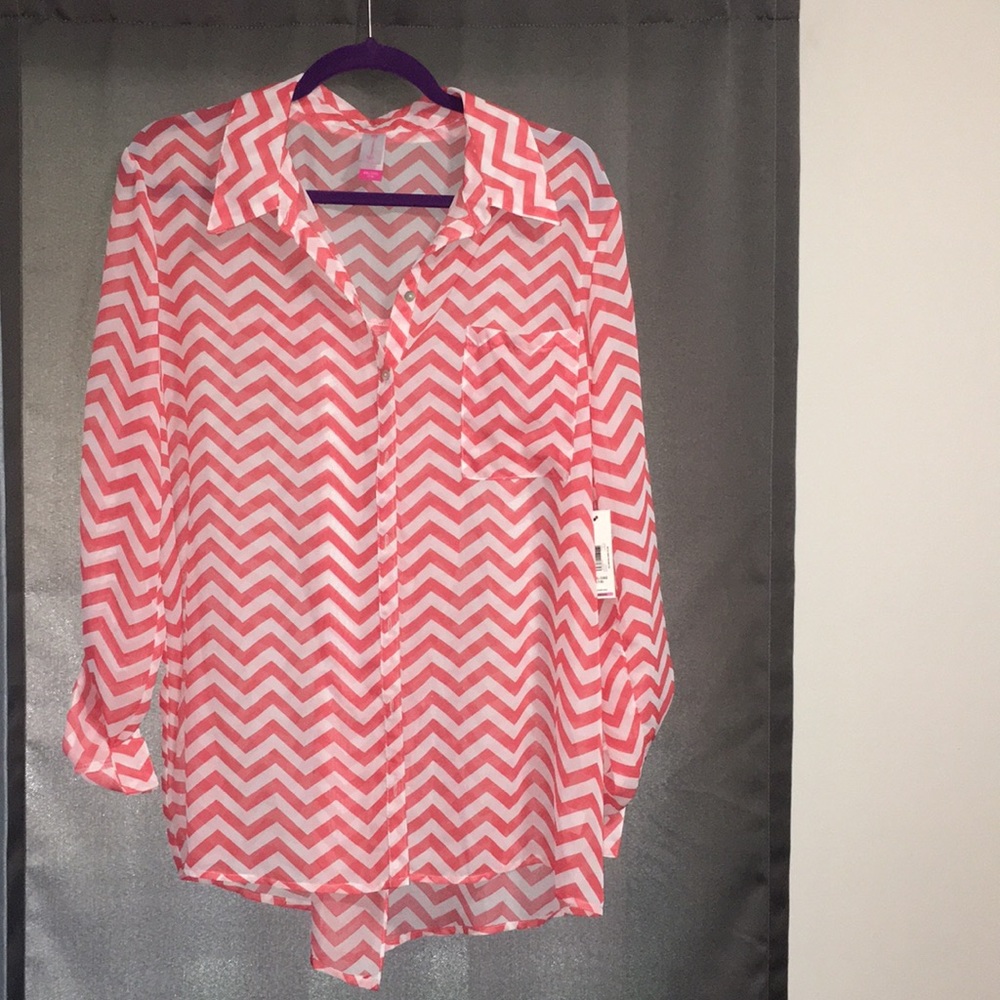 👄Enticing sheer pink and white blouse